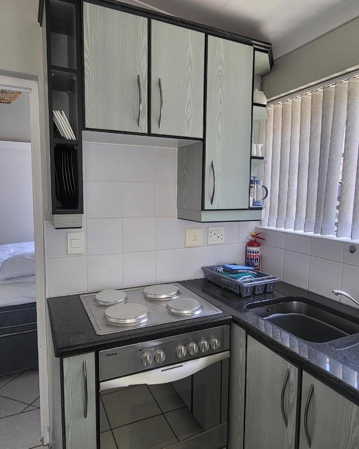 Apartment Apples 6b *